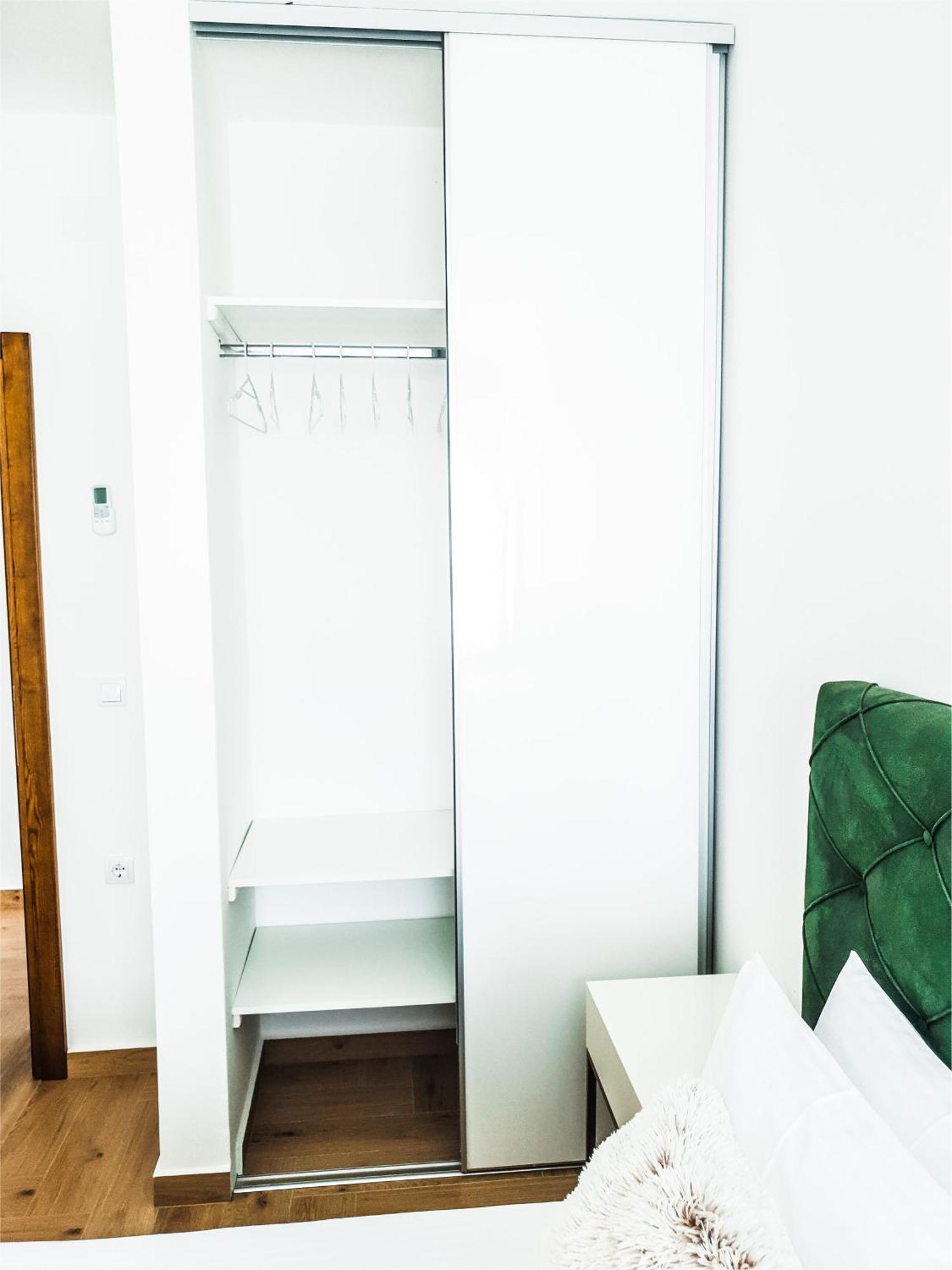 Lacasa Apartments & Restaurant Ulcinj Room photo